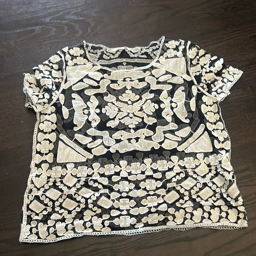Sheer detailed top